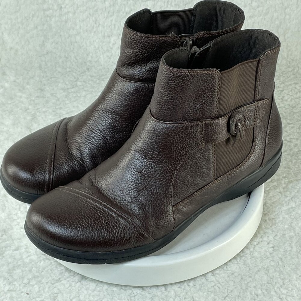 Clarks Booties Womens US Sz 7M Brown 15807 Leather Ankle Zipper Soft Cushion